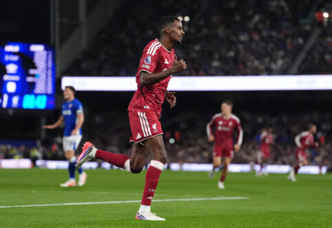 B. Barcola's debut marked by a confident 'Liverpool' victory