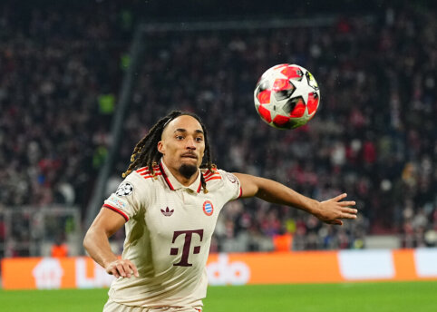 M. Eberlis revealed that he aims to say goodbye to defender S. Boey.
