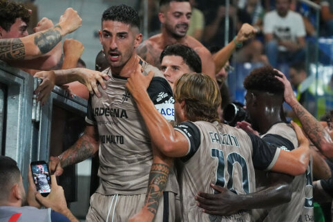 Cagliari, starting the season excellently, defeated the Atalanta club.