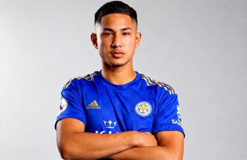 The richest football player in the world has been unable to find a new team for three months.