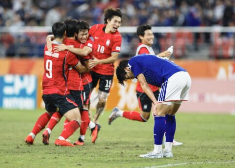 Tears of South Korean footballers after triumph over Japan at the Asian Games: avoiding the military.