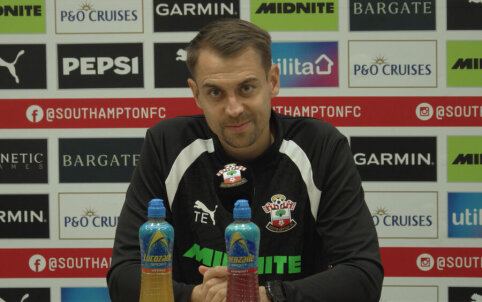 Southampton coach banned for six weeks due to spying
