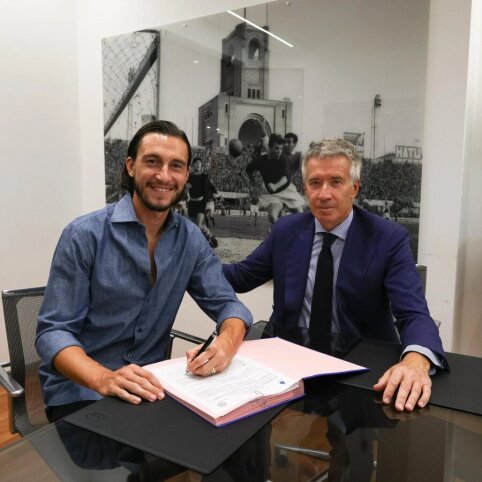 Official: M. Darmian has moved to Bologna
