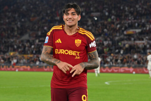 AS Roma, without their key attacking players, overcame Genoa