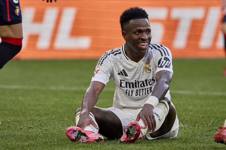 Vinicius was nearing the signing of a new contract with Real.