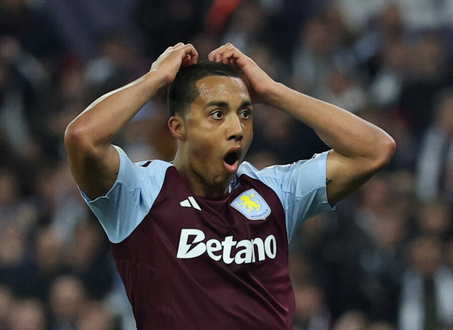 Aston Villa defeated Fulham in an important duel.