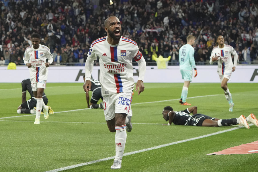 A. Lacazette's house robbed during the match