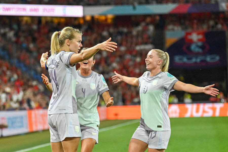 Norway's Comeback Against Host Switzerland in the Women's European Championship Opening Match