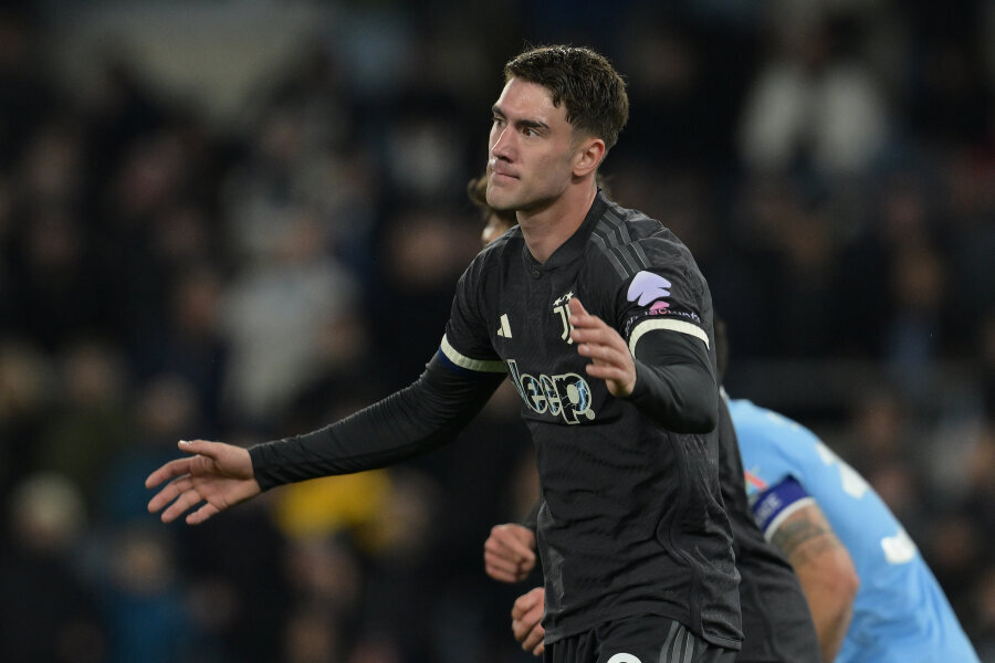 Juventus aims to terminate the contract with D. Vlahović