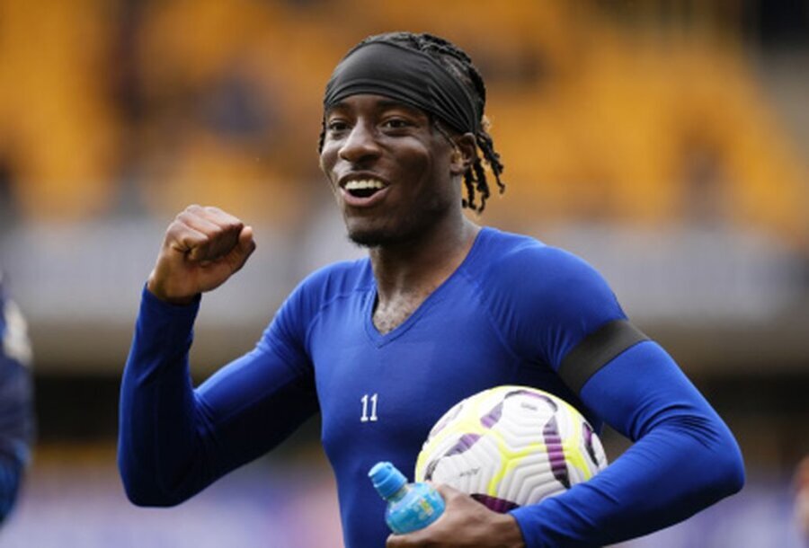 Arsenal submits official offer for winger N. Madueke