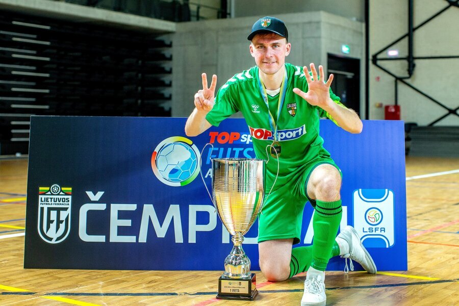 Kaunas Žalgiris futsal team retained captain J. Zagurskas.
