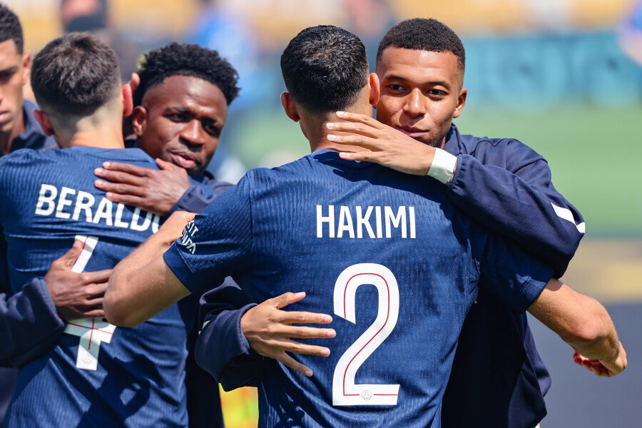 K. Mbappe: Hakimi behaves well even when he drinks alcohol.