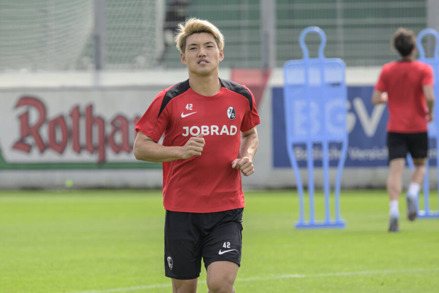R. Doanas will move to another German club, 'Eintracht'