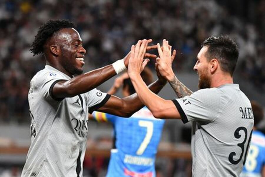 Rennes leader A. Kalimuendo will join the Nottingham Forest team