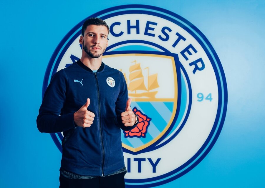 Official: "Man City" has extended the contract with R. Dias.