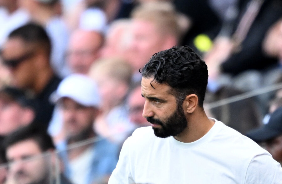 Manchester United failed to secure a victory in the Premier League for the second time.