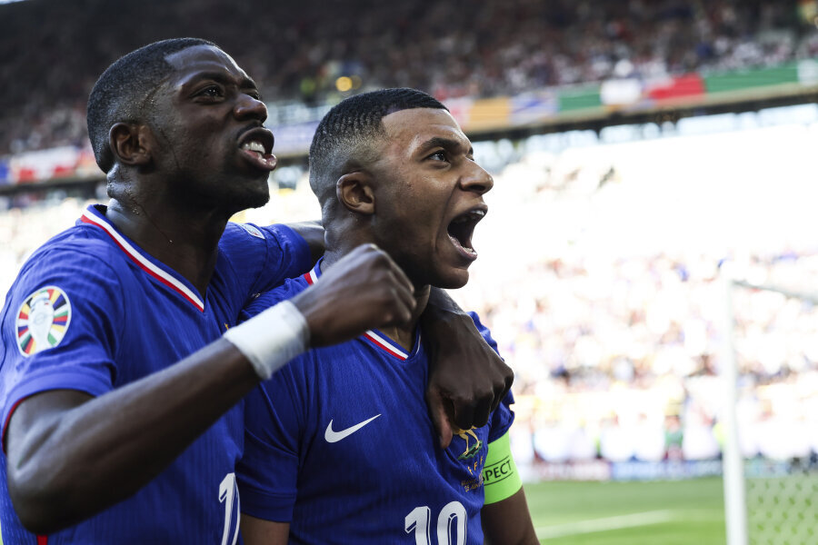 K. Mbappe caught up with the legendary T. Henry
