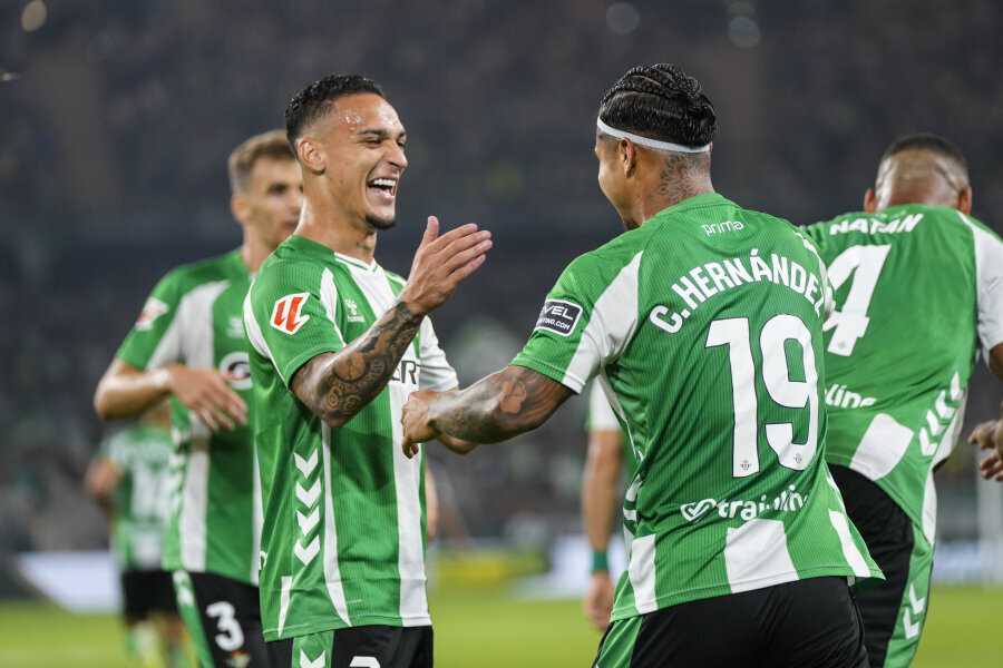 Real Betis defeated the tragically performing Real Sociedad club