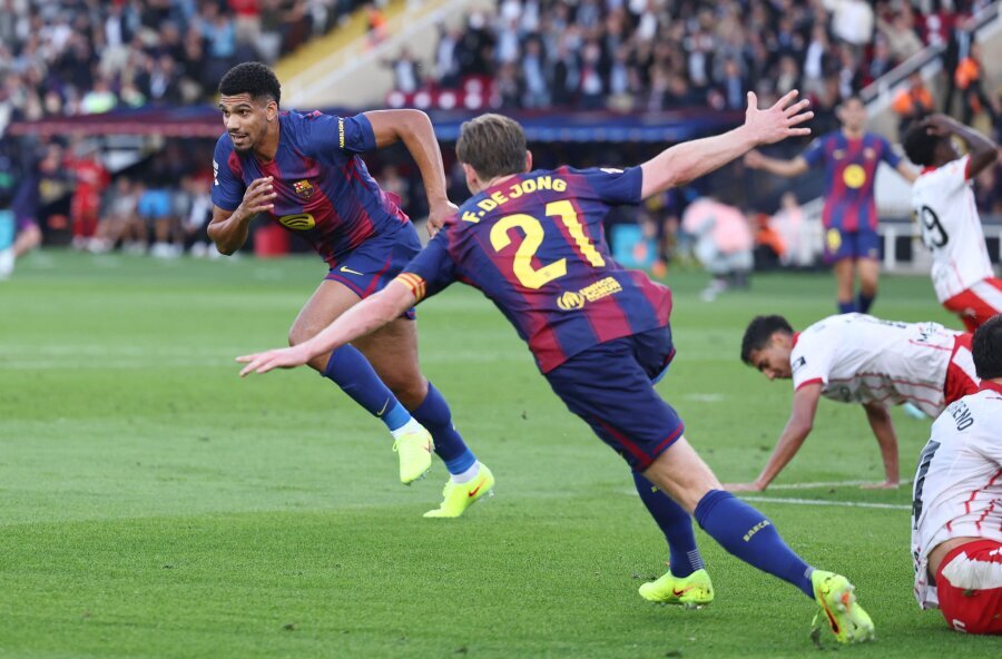R. Araujo snatched victory for Barcelona before El Clasico.