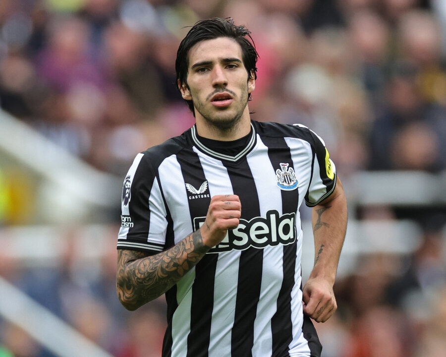 S. Tonali extended his contract with Newcastle