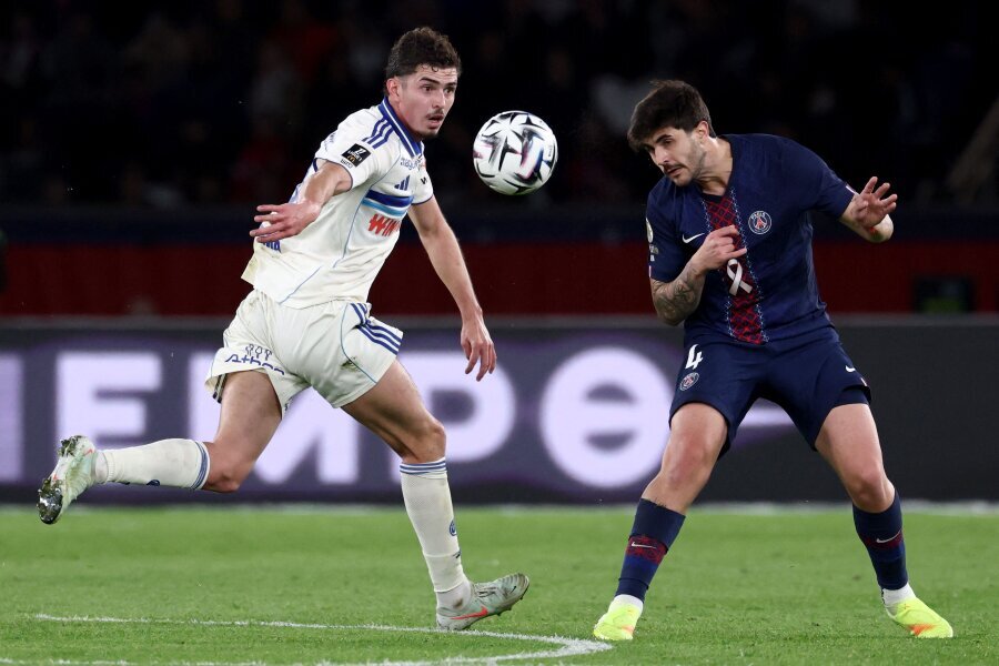 L. Beraldo: "Playing for PSG and defending its honor is truly a dream for me."