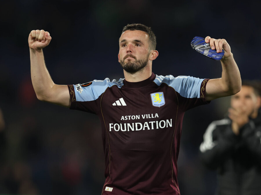 Aston Villa signs a new contract with the captain