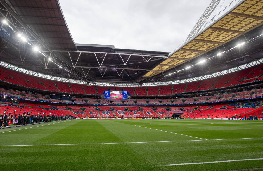 A moment of silence for significant events will be eliminated in the Premier League.
