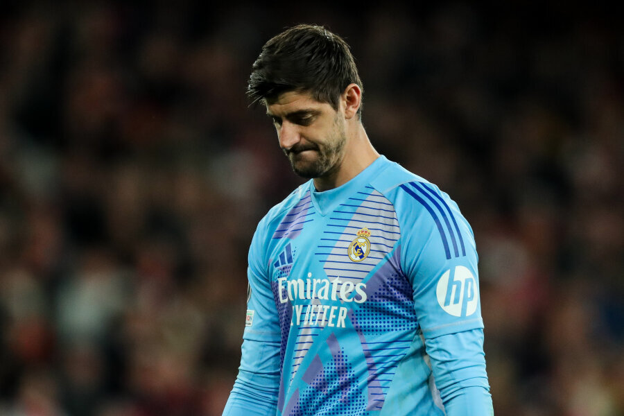 T. Courtois is modest: he does not consider himself among the top three goalkeepers.