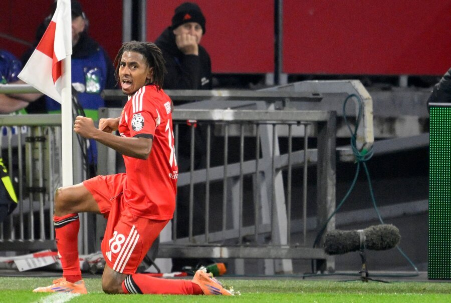 In the Champions League, Benfica and Union Saint-Gilloise secured victories.