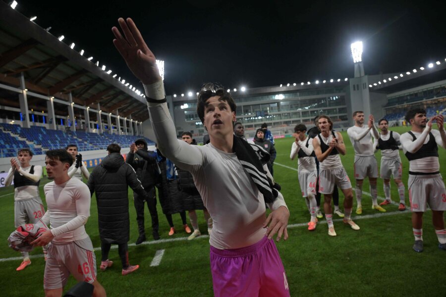 Europa League: Lyon scored as many as 6 goals against the Jews