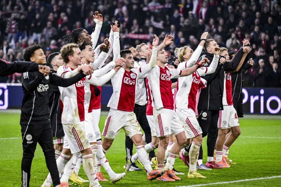 A struggling Ajax club in the Netherlands managed to cope with Feyenoord.