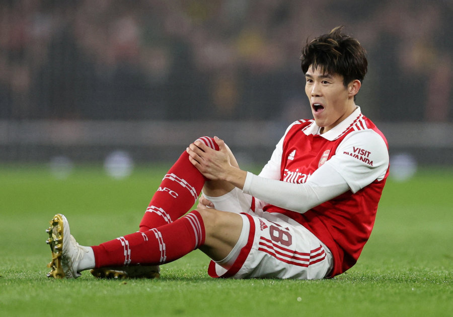 Former Arsenal player T. Tomiyasu will join the Ajax club.