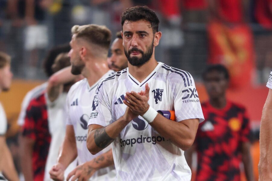 B. Fernandes: "The club wanted to sell me in the summer"