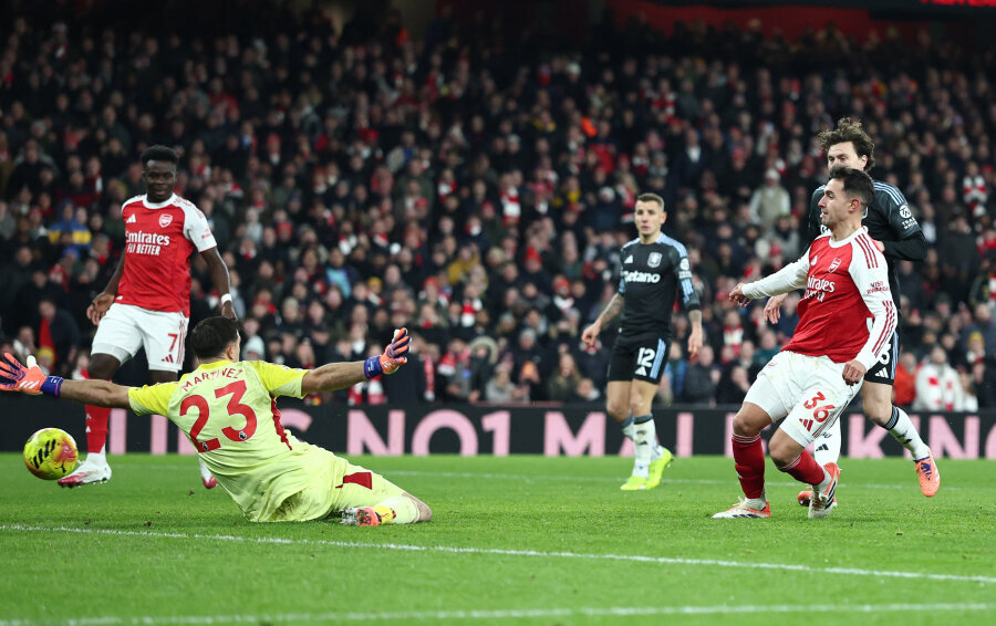 Arsenal crushed Aston Villa, Wolves earned their third point at Old Trafford.