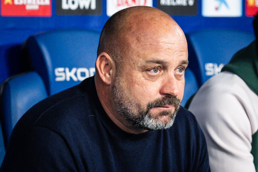 M. Gonzalez: "Barcelona should not teach how to welcome former players"