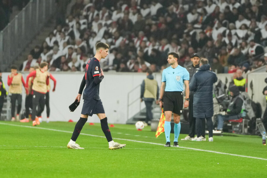 Lazio club found a replacement for the departing forward T. Castellanos.