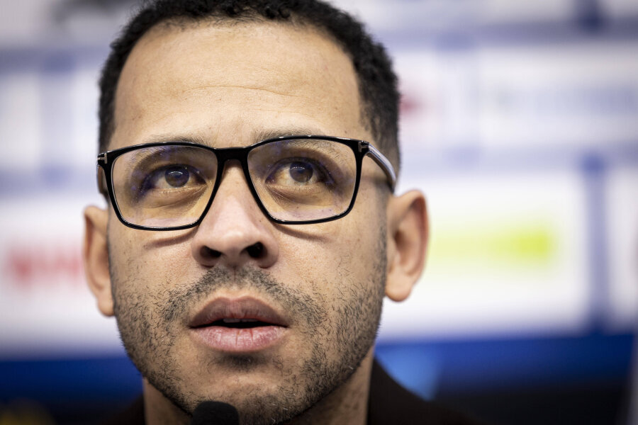 L. Rosenior: "Chelsea can become like the 1992 Manchester United"