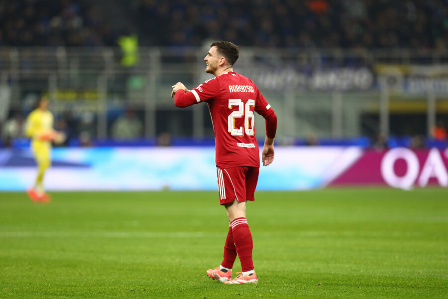 It is becoming clear how much Tottenham will pay Liverpool for A. Robertson.