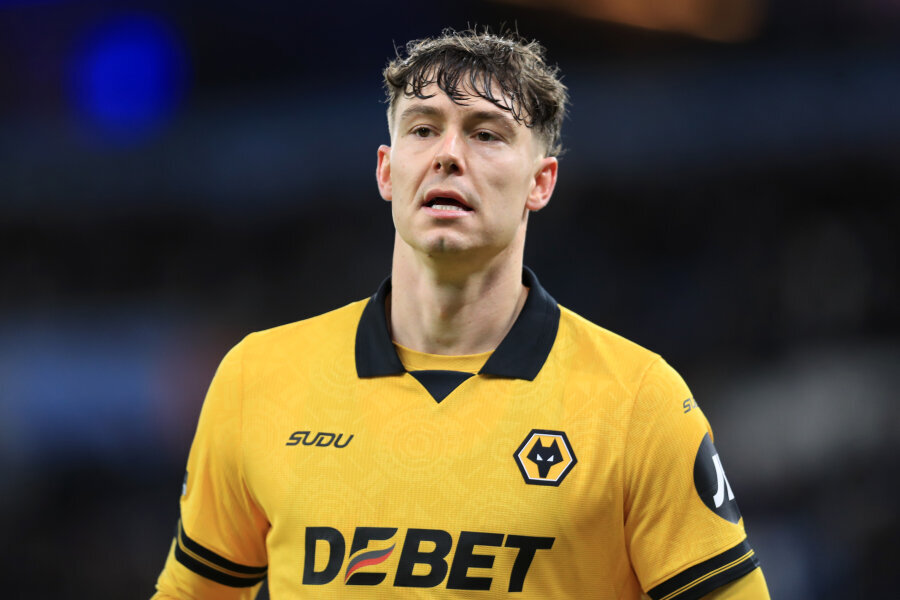 Forward J. Larsen officially transferred to Crystal Palace club