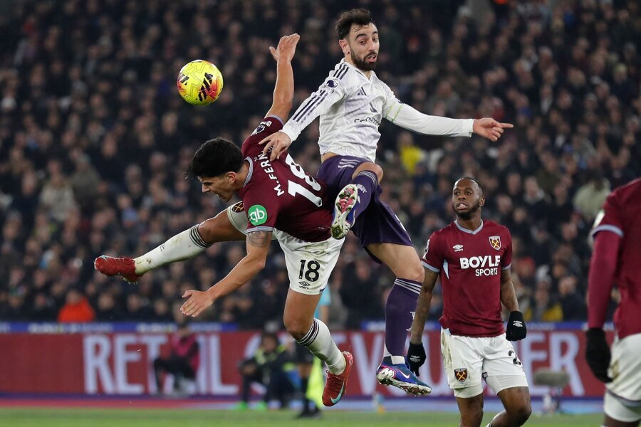 West Ham halted M. Carrick's train