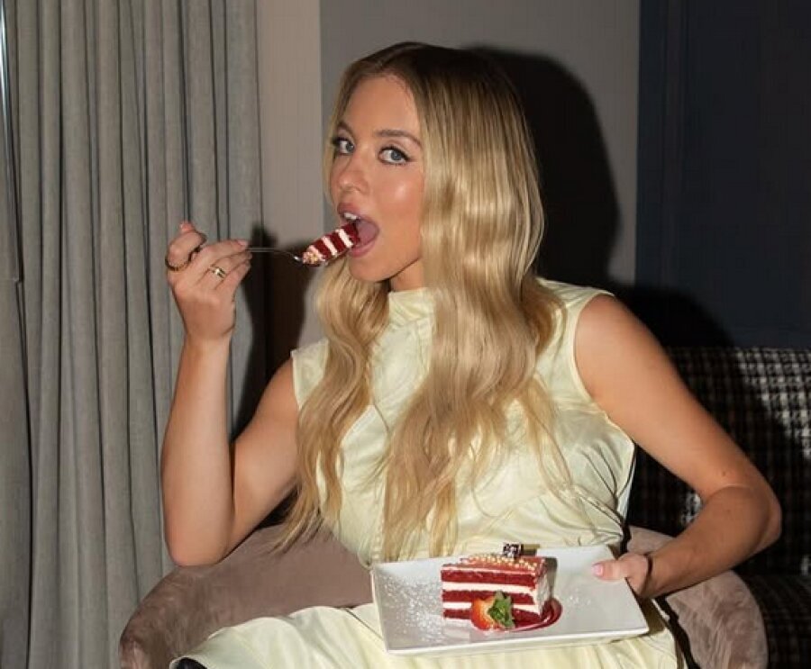 POP: S. Sweeney demonstrated how to chase a soccer ball.