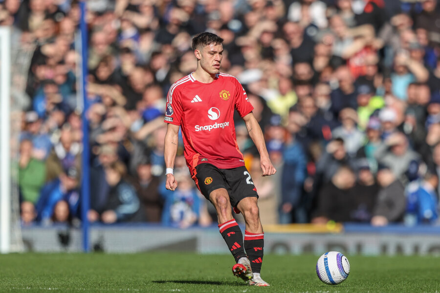 M. Ugarte is looking for a new career stop