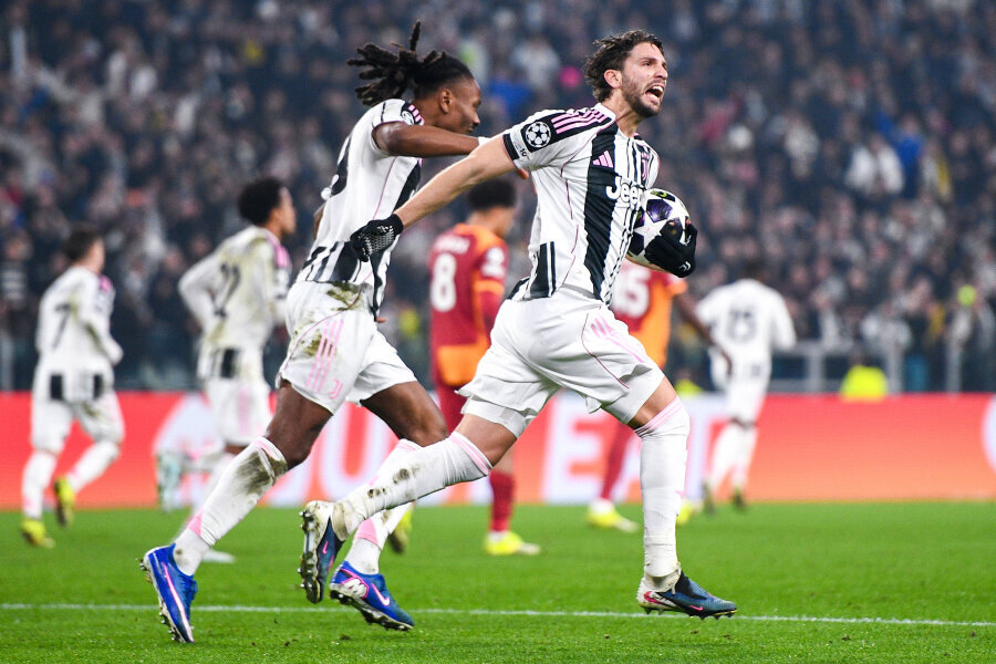 After the break, rejuvenated 'Juventus' achieved a confident victory.