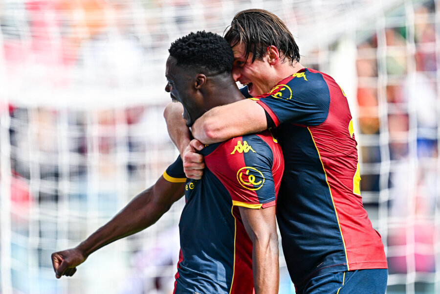 The defeated 'Roma' club lost its Champions League position in Italy.