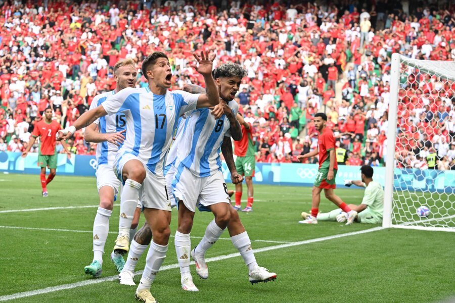 Will fans waiting for the 'Finalissima' match be left like a bitten fly?