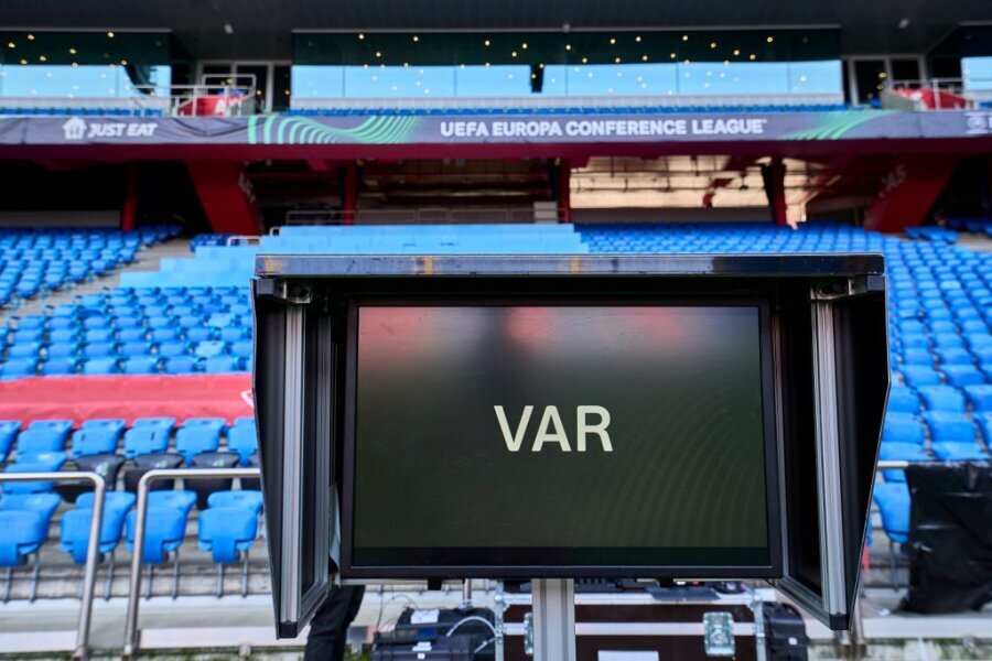 Overwhelming blow to the VAR system in the survey of English fans