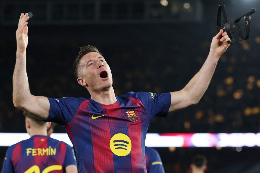 R. Lewandowski brought Barcelona closer to the championship title