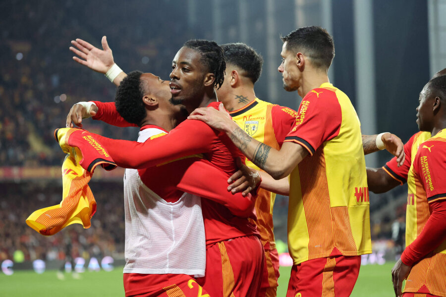 RC Lens Demonstrates Strong Character to Achieve Stunning Victory