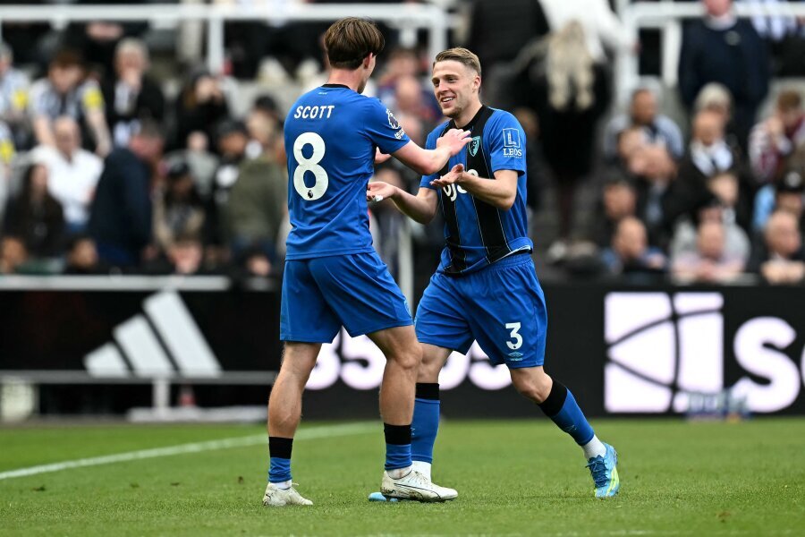 Bournemouth broke Newcastle, Leeds distances itself from the relegation zone