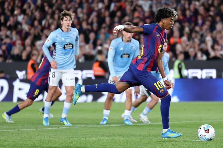 Barcelona, missing players due to injuries, struggled to victory against Celta
